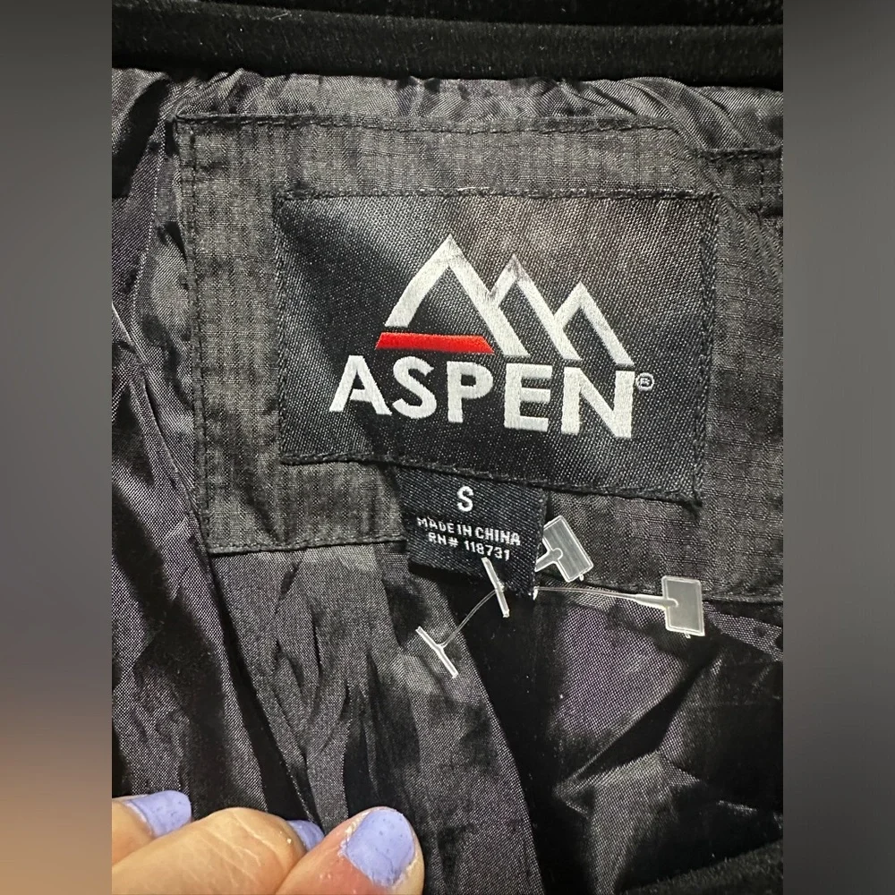 ⭐️SOLD⭐️Men’s Aspen Ski Coat with Shell - Picture 16 of 16